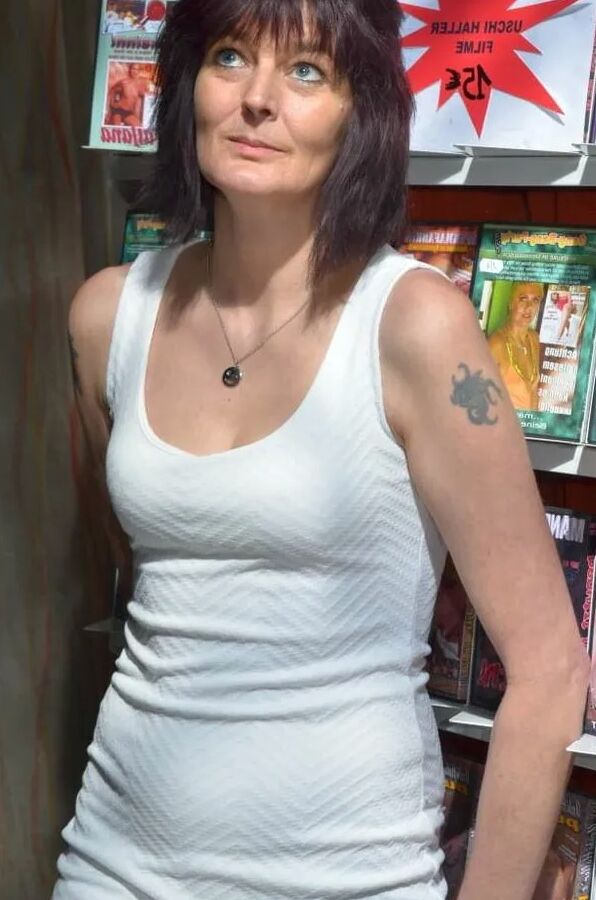 Photo shooting with german MILF Biggi Bitch