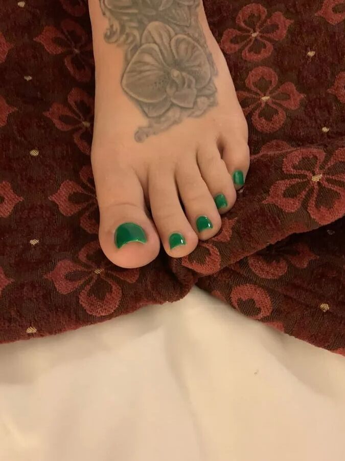 TNT Footwife Painted Toes 2