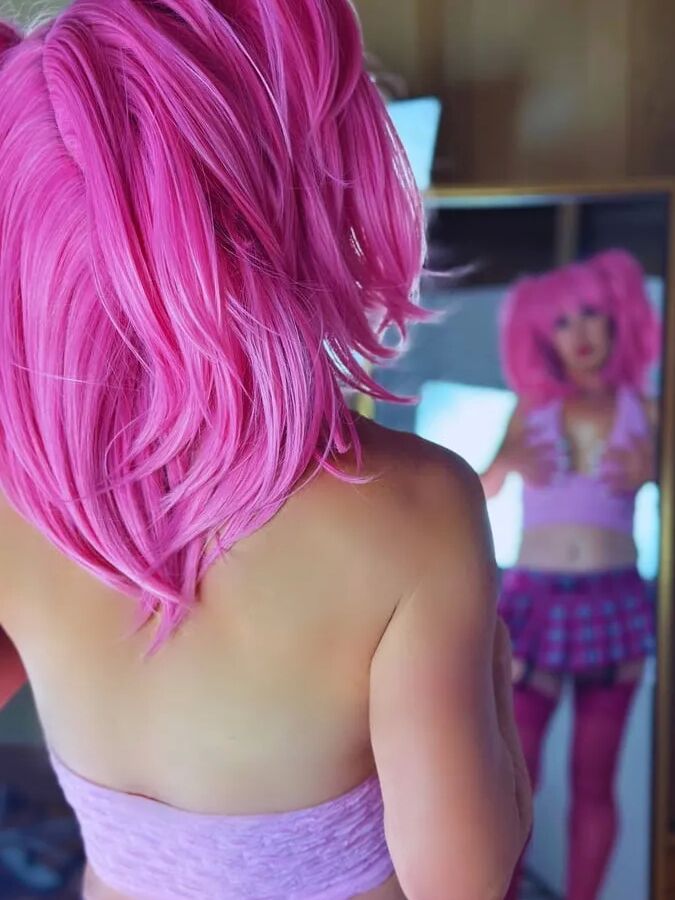 She's Pink and Loving the Color of Her Sexyiness