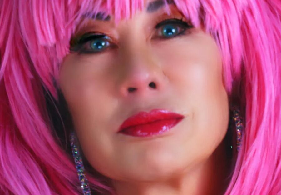 She's Pink and Loving the Color of Her Sexyiness