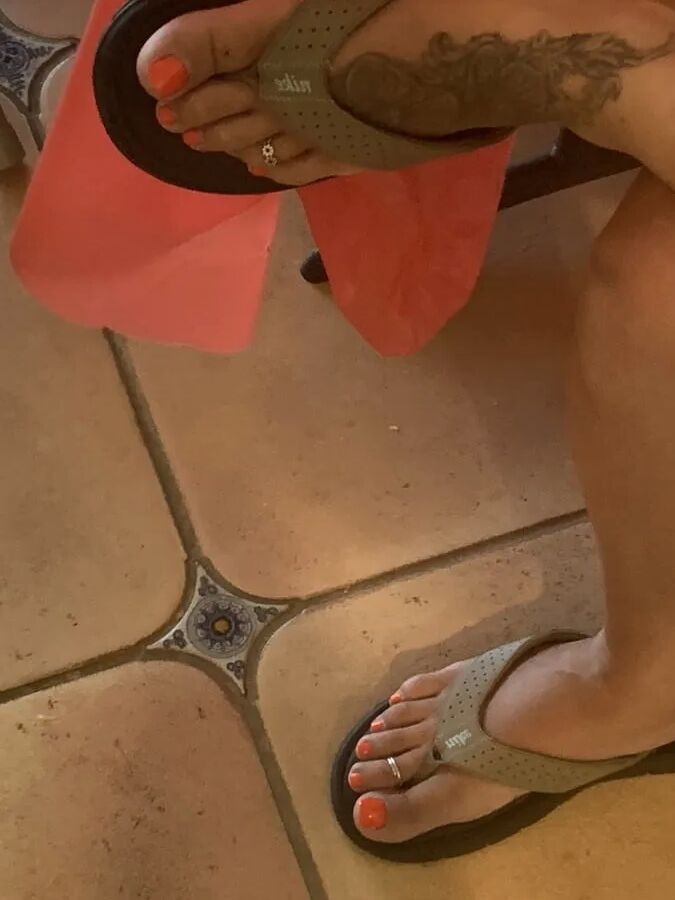 TNT Footwife Painted Toes 1