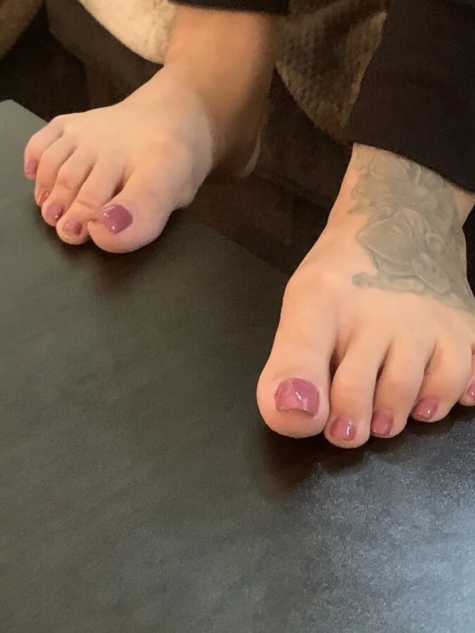 TNT Footwife Painted Toes 1