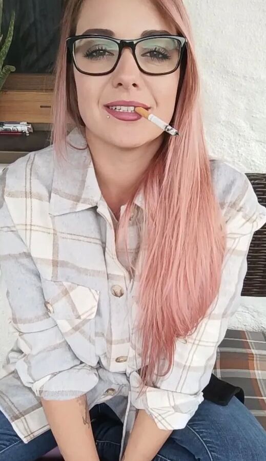 Smoking fetish