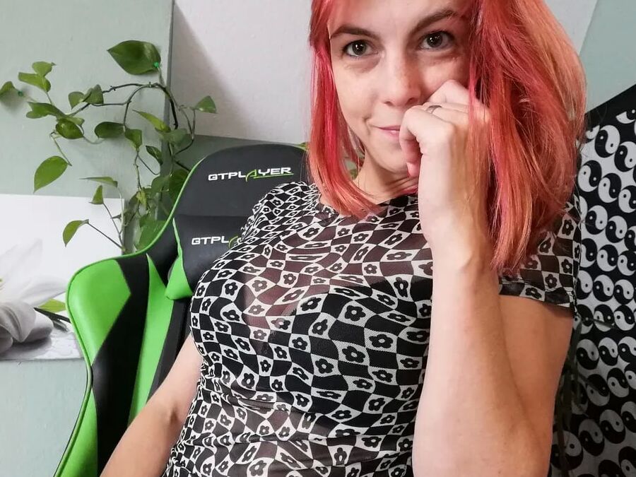 Hi, it's me, LillyMania :)