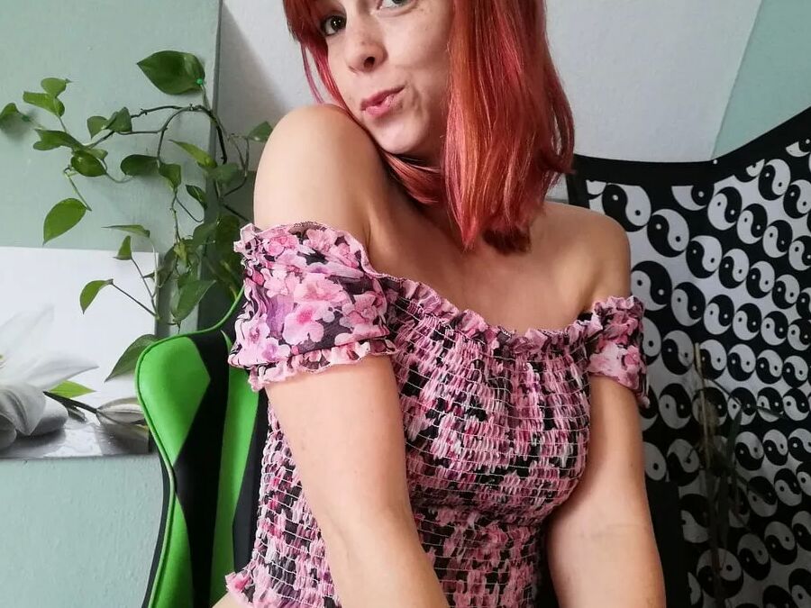 Hi, it's me, LillyMania :)