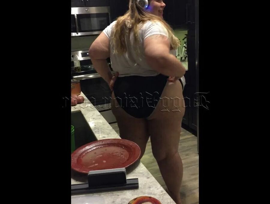 Huge BBW Ass BTS with BlowJob