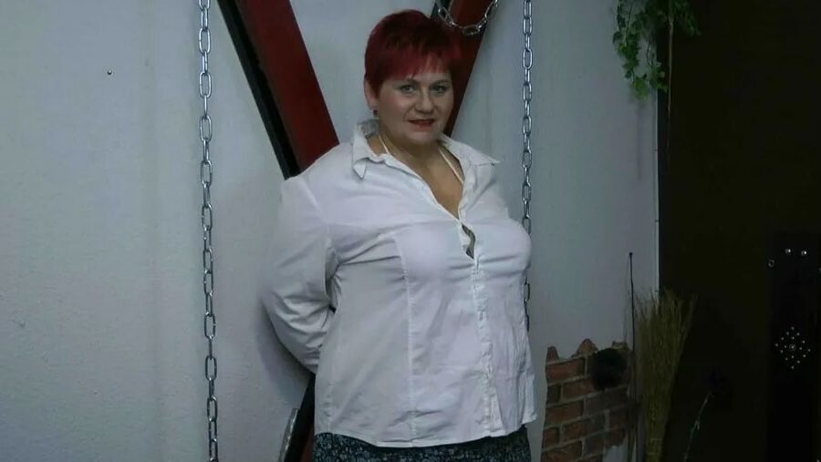 Unset plump tits spanked