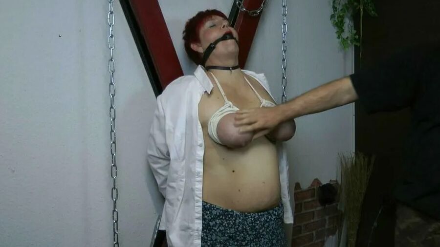 Unset plump tits spanked