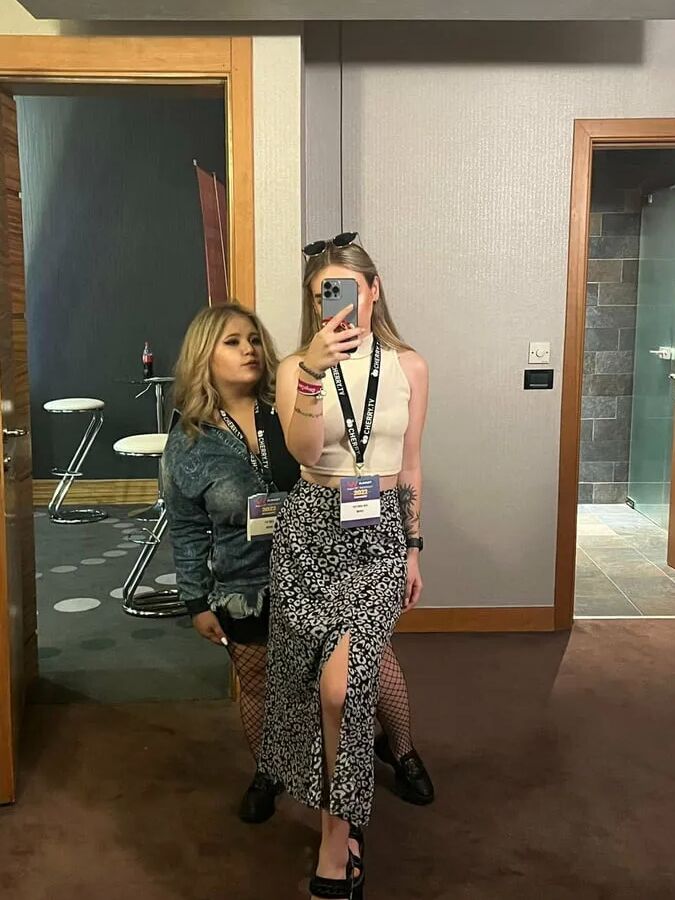 LivCole Free Photos