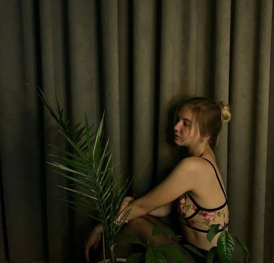 Amelia Free Photos