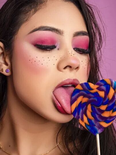 ArianaColinns Free Photos