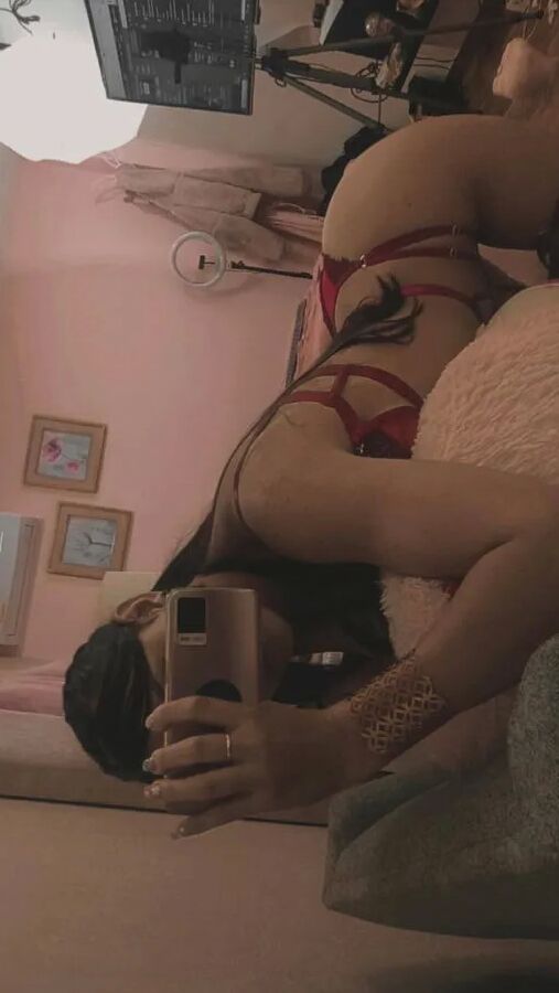 ArianaColinns Free Photos