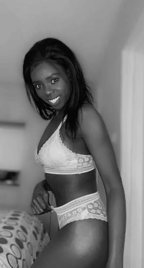 Jess chocolate thunder Free Photos