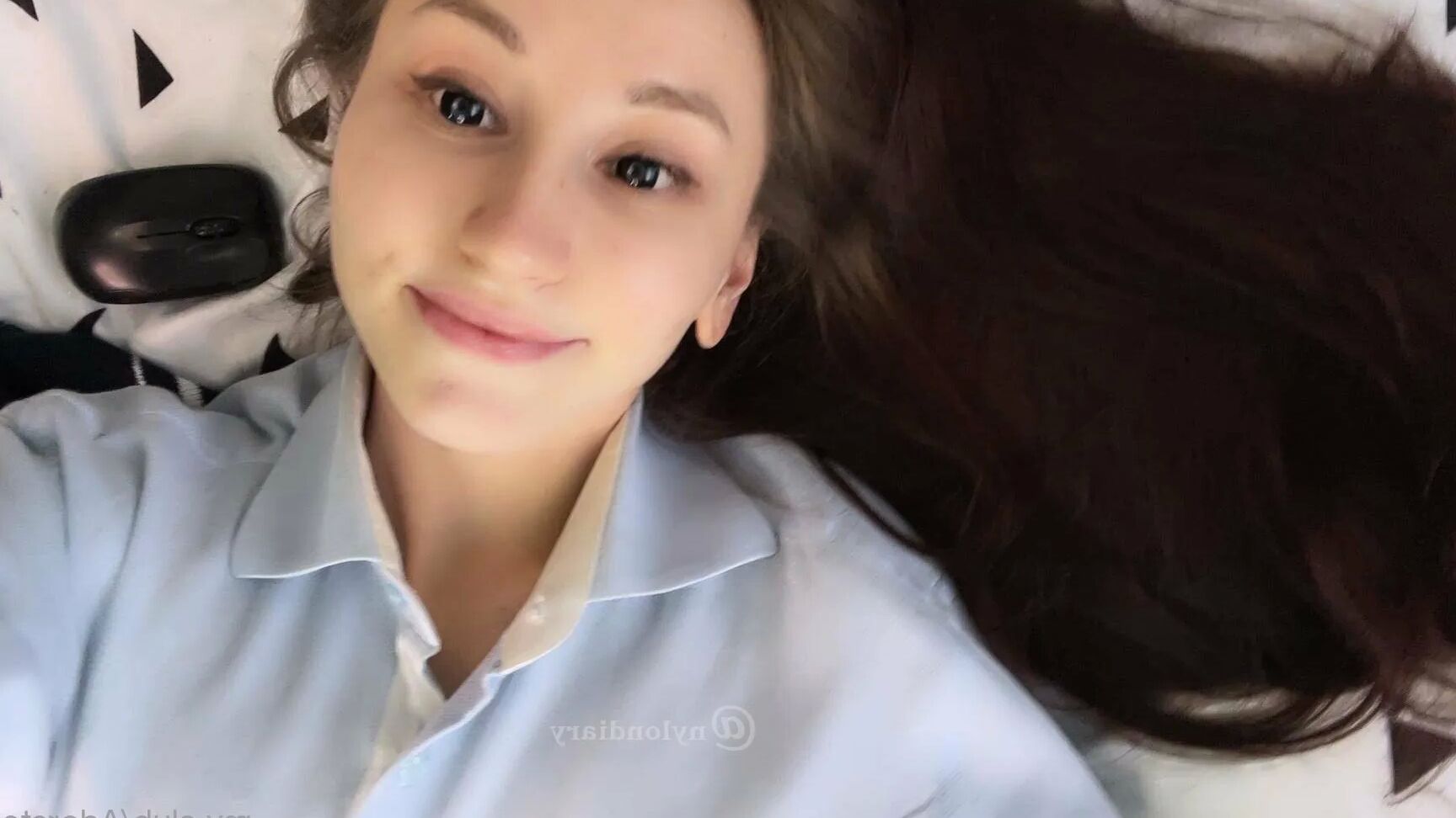 NylonDiary Free Photos