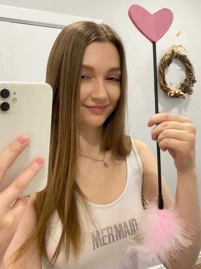 Findom Goddess Sonya Free Photos