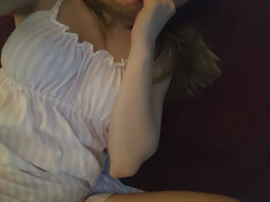 AnnaSexwife Free Photos