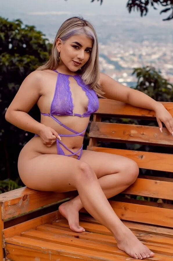 Pool day and hot content! the best combination!