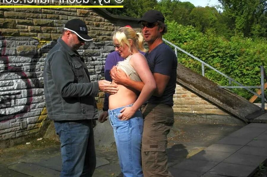 Blonde cum slut Dany Sun fucking outdoor