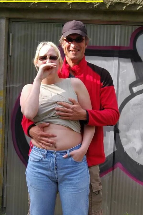 Blonde cum slut Dany Sun fucking outdoor
