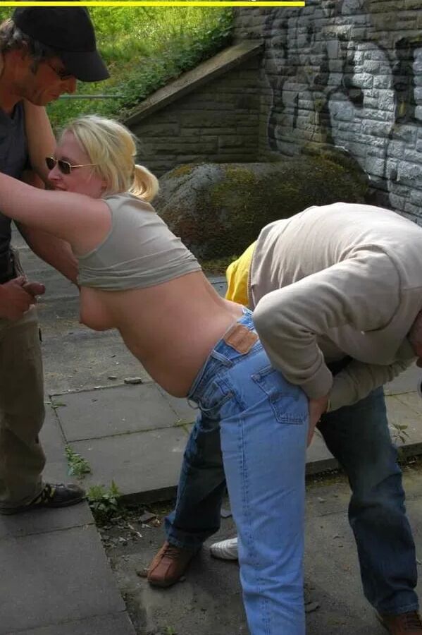 Blonde cum slut Dany Sun fucking outdoor