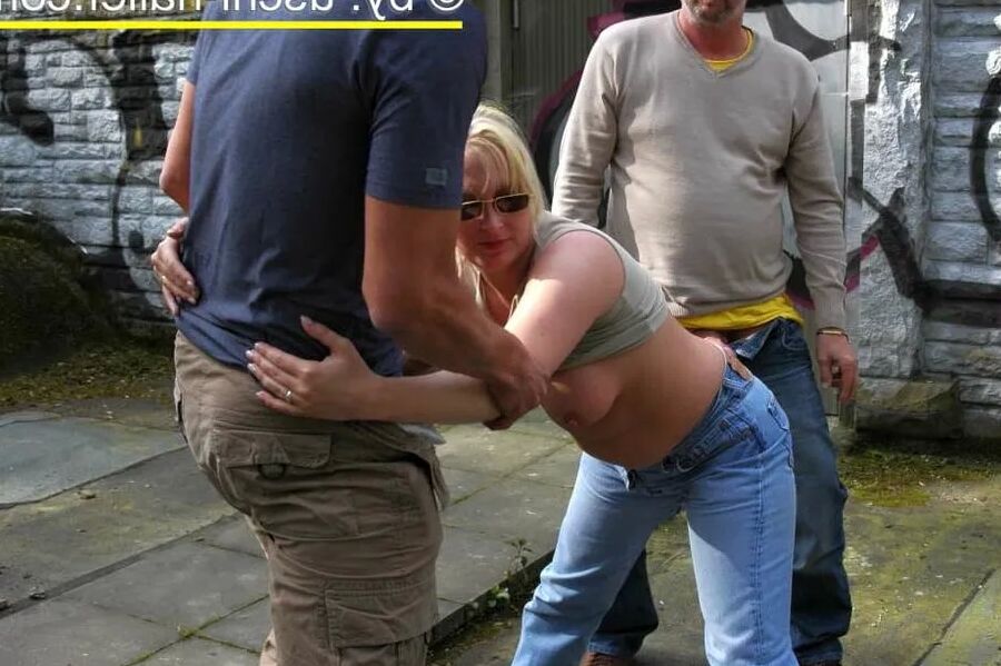 Blonde cum slut Dany Sun fucking outdoor