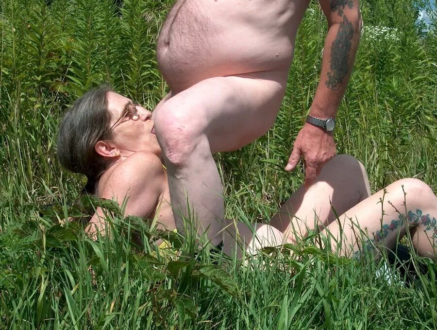 Have sex any where can fucking & sucking cock