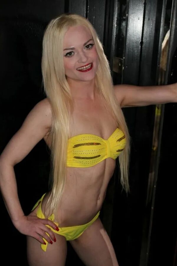 Alexa Gold in the Titty-Twister sexclub in germany