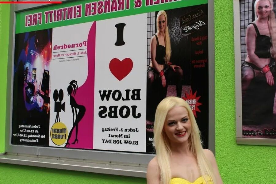 Alexa Gold in the Titty-Twister sexclub in germany