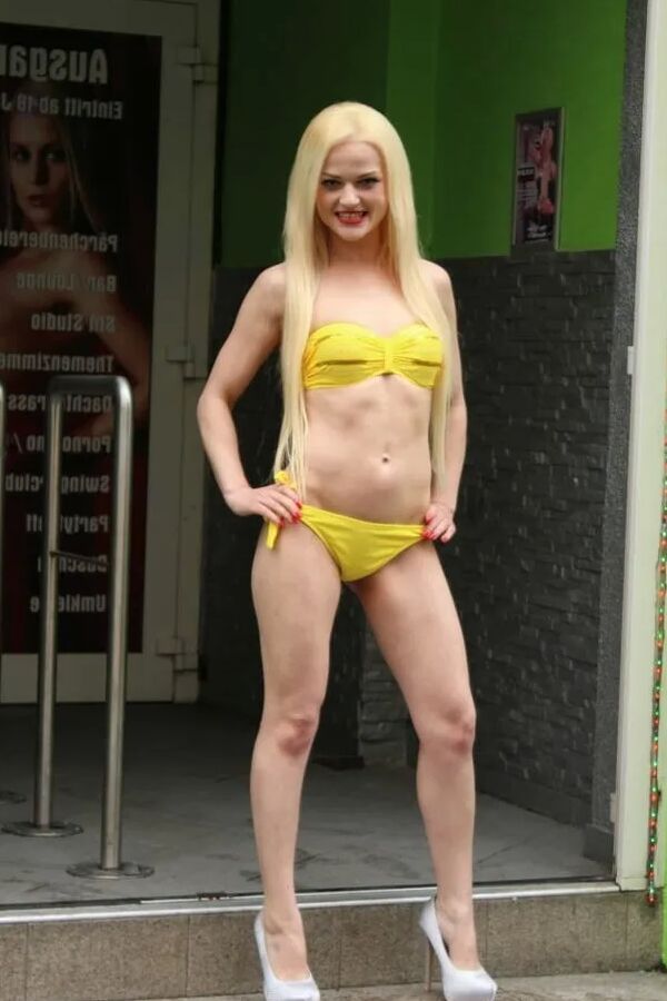 Alexa Gold in the Titty-Twister sexclub in germany