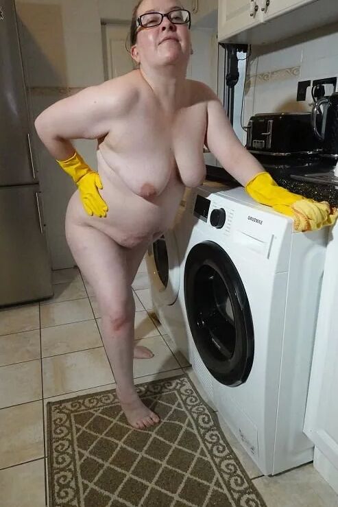 Naked Cleaning in Rubber Gloves