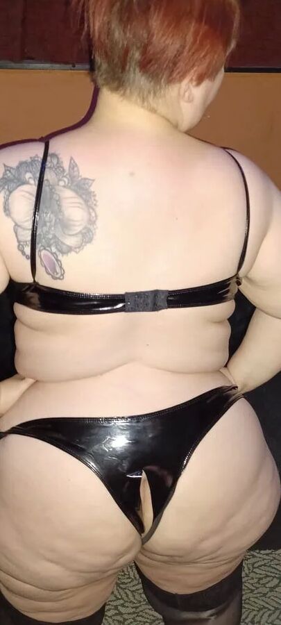 Karcelyne new vinyle tenue.