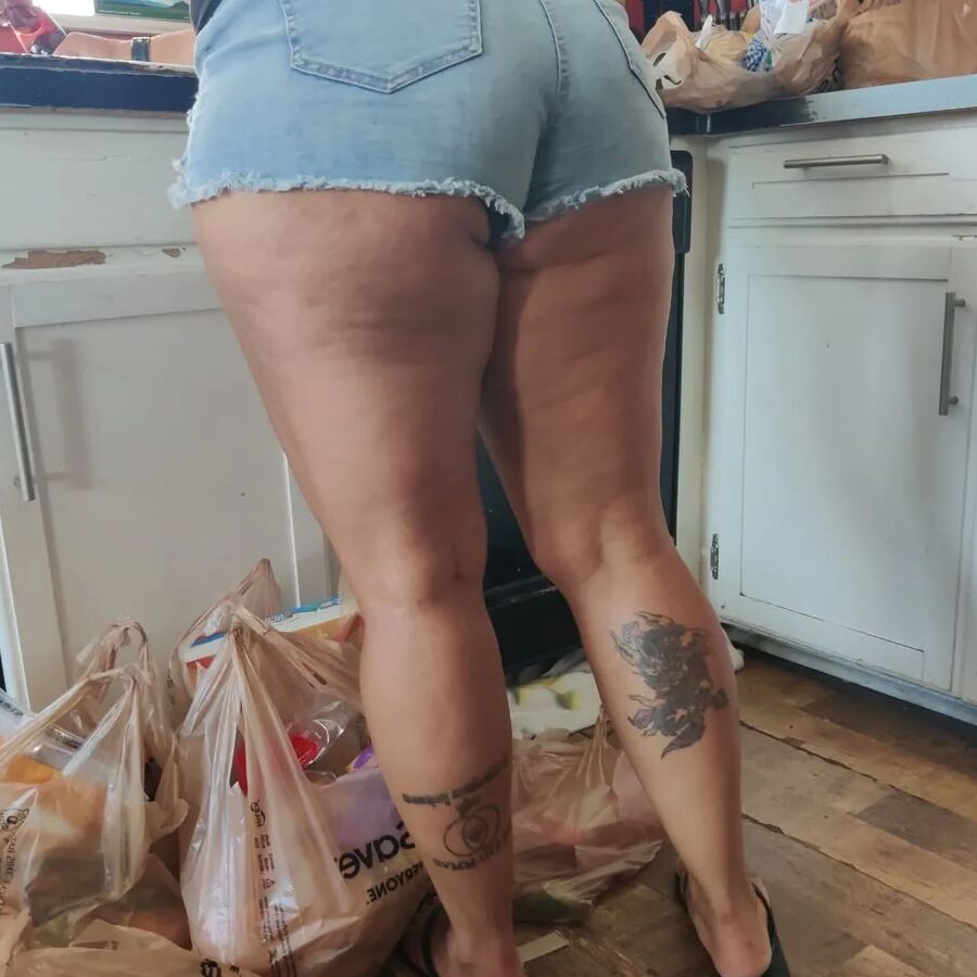 Milf in daisy dukes and wet panties