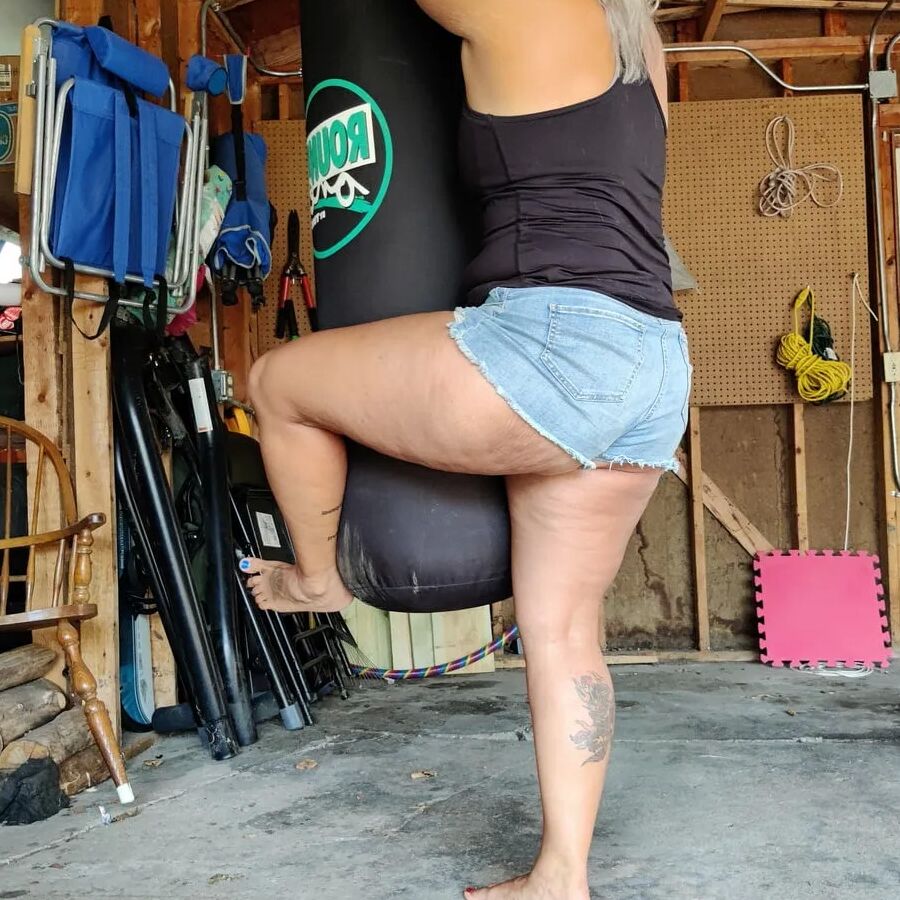 Milf in daisy dukes and wet panties
