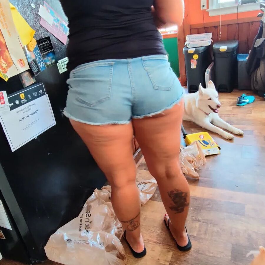 Milf in daisy dukes and wet panties