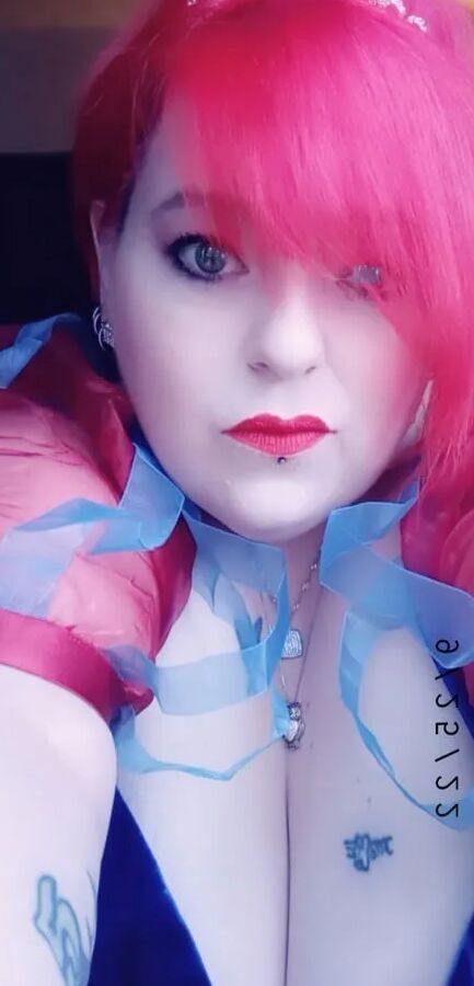 Raven plays Dress Up