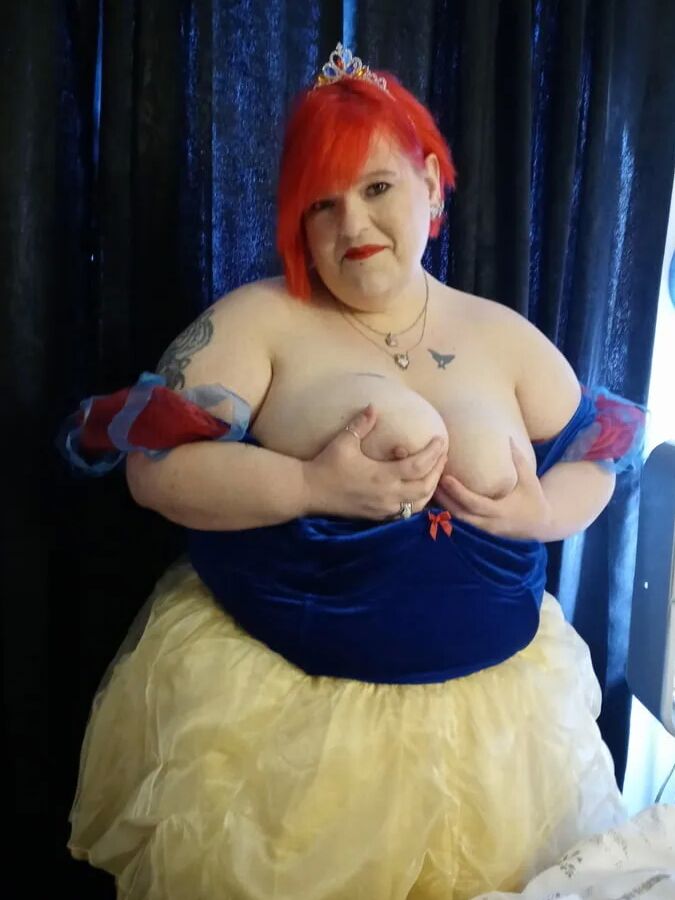 Raven plays Dress Up