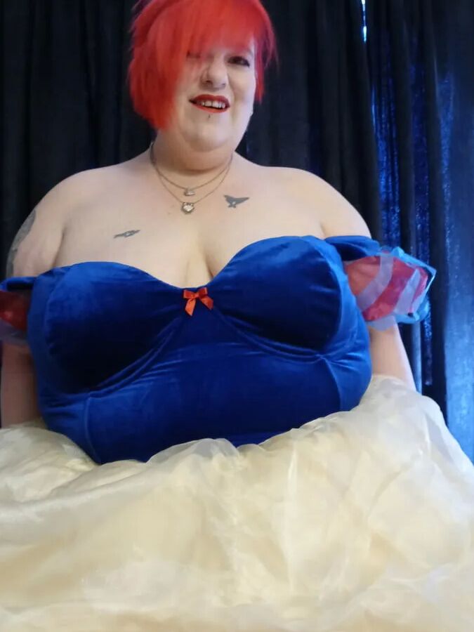 Raven plays Dress Up