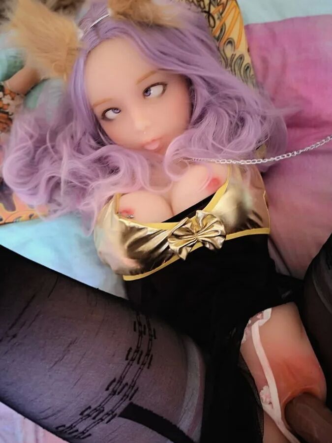Akira Piperdoll and her wet pussy