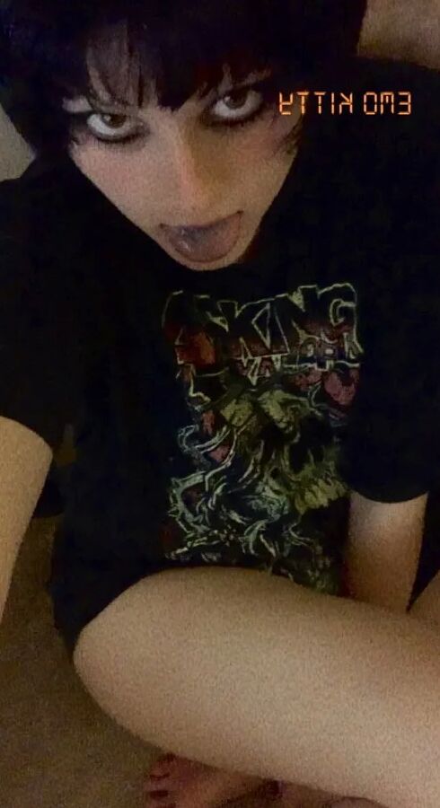 Me tryna look cute