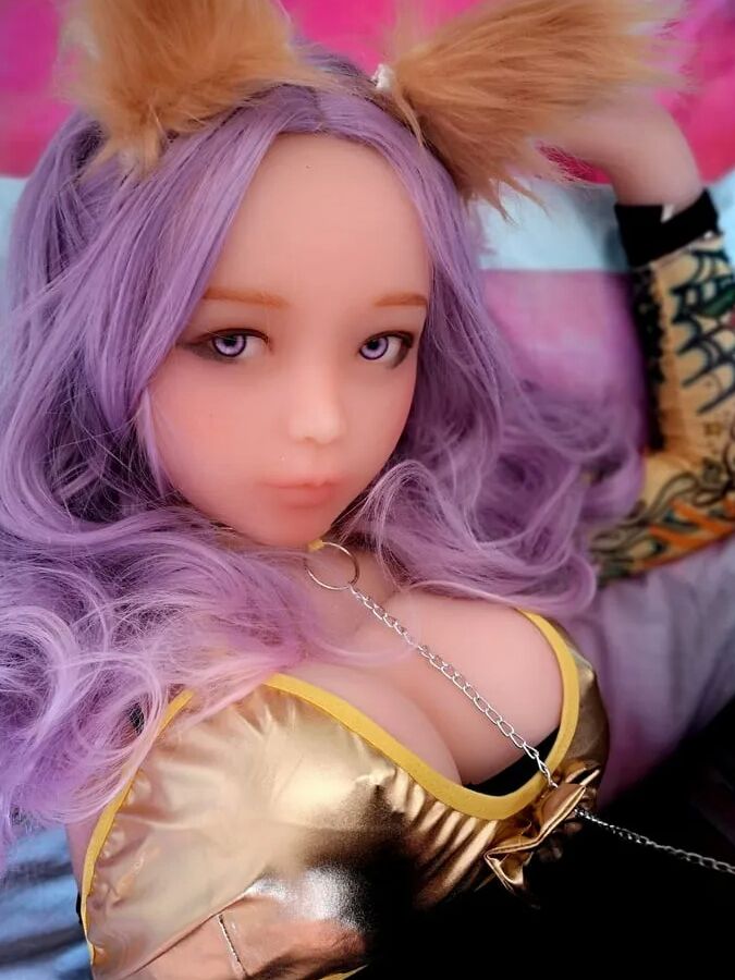 Akira Piperdoll and her wet pussy