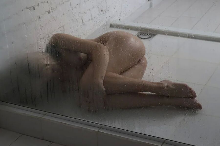 Nude hot shower shoot