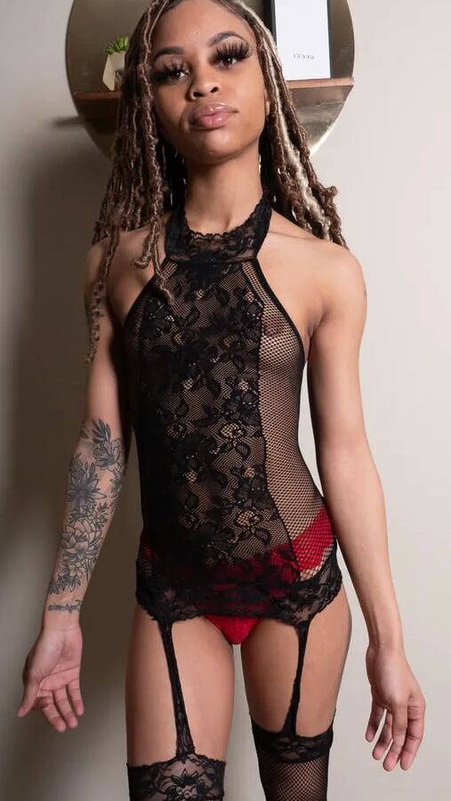 Slim Sexy Ebony Pussy Bri