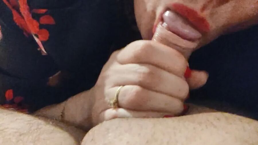 Blowjob Close-up Amateur MILF