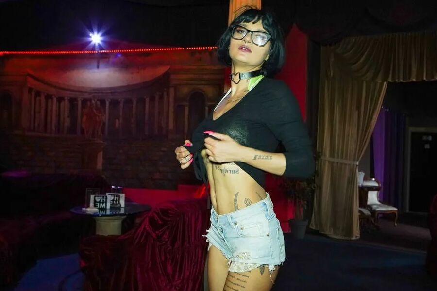 Candy's perfect for the blowjob at ClubCastings