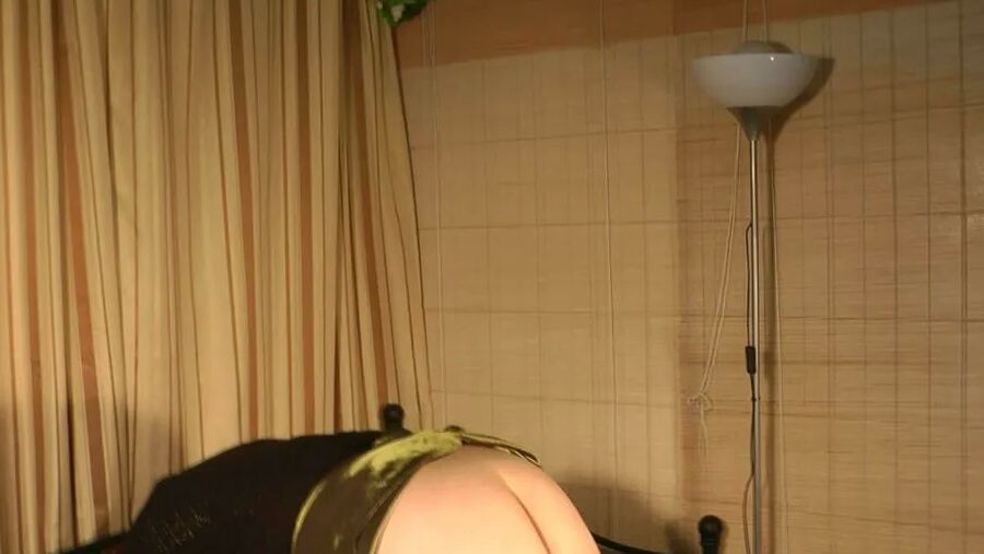 Pussy dilating with fist and giant dildo