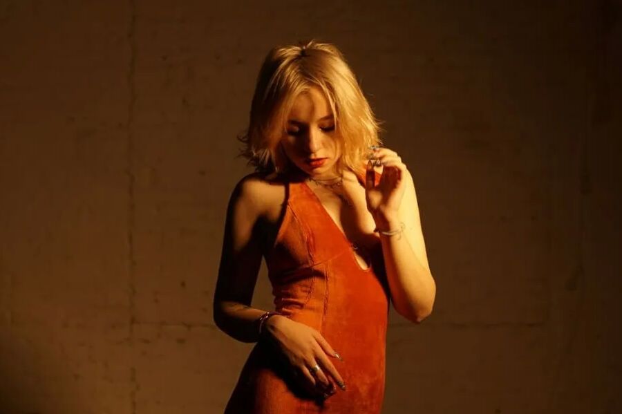 Gracefulness and aesthetics of the naked body