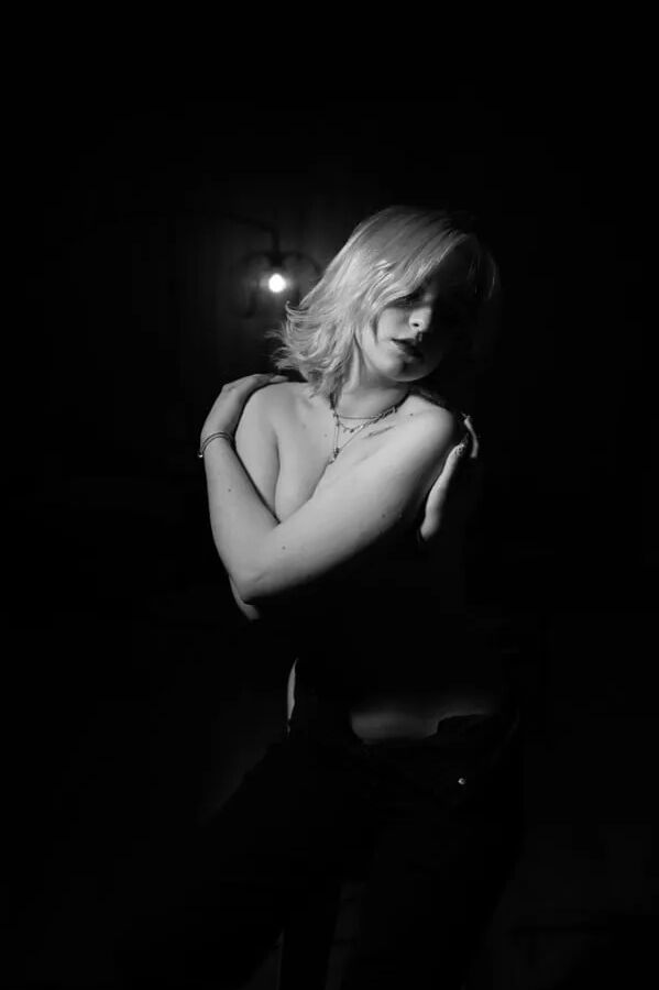 Gracefulness and aesthetics of the naked body