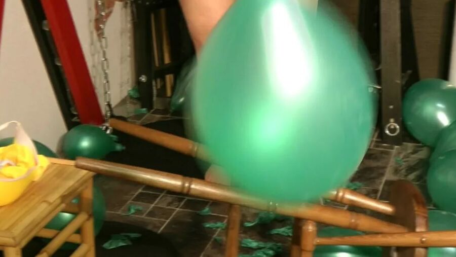 Brown stockings and green balloons