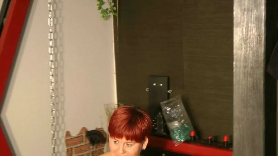 Brown stockings and green balloons
