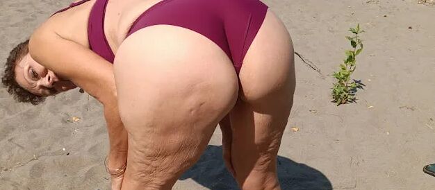 Pictures taken at the naked beach with cleanjean